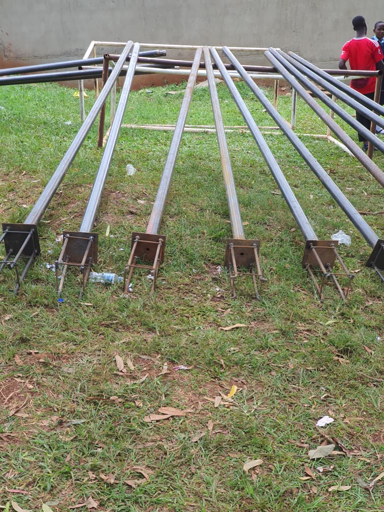 Poles. Galvanised. - Image 2